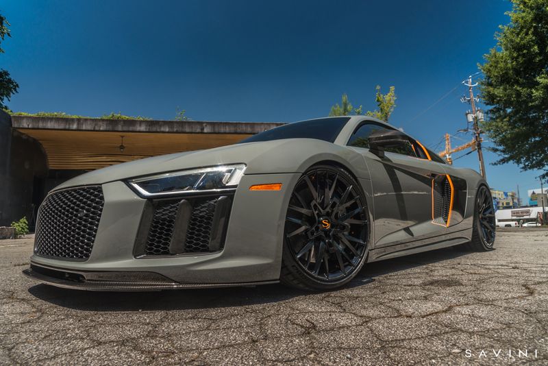 SV86 Gloss Black Audi R8